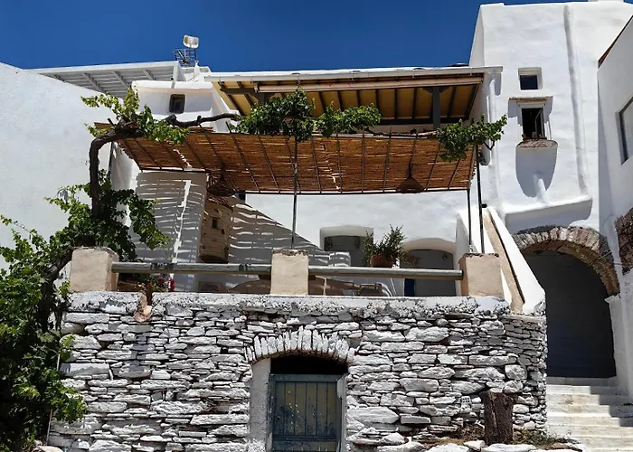 Vgena's House In Dio Choria Tínos