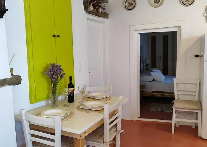 Vgena's House In Dio Choria Tínos